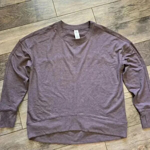 Reebok Women's Small  (fits like medium)  light purple sweater